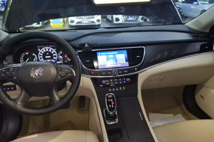 Used Buick LaCrosse 2022 Avenir Avia First Edition Audio And AC Panel