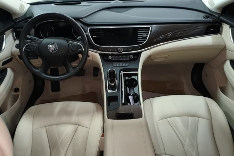 Used Buick LaCrosse 2022 Avenir Avia First Edition Center Console