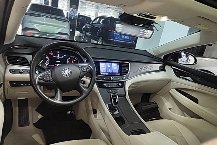 Used Buick LaCrosse 2022 Avenir Avia First Edition Center Console