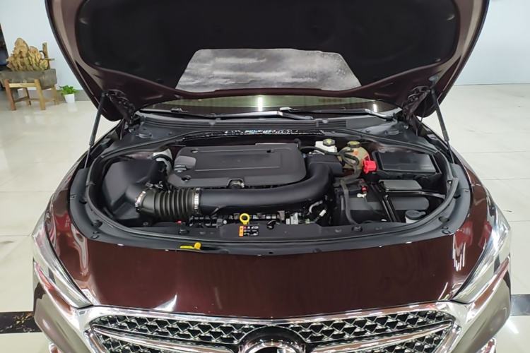 Used Buick LaCrosse 2022 Avenir Flagship Model Engine Bay