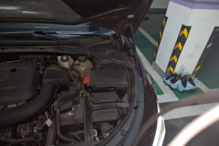 Used Buick LaCrosse 2022 Avenir Avia First Edition Engine Bay Left