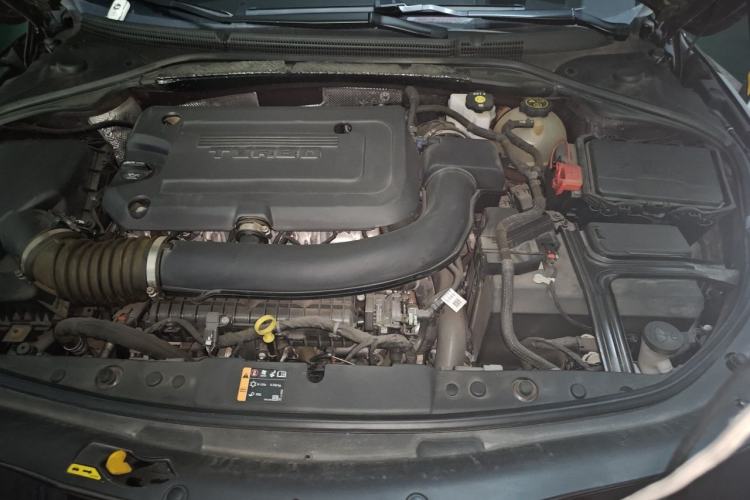 Used Buick LaCrosse 2022 Avenir Avia First Edition Engine Bay
