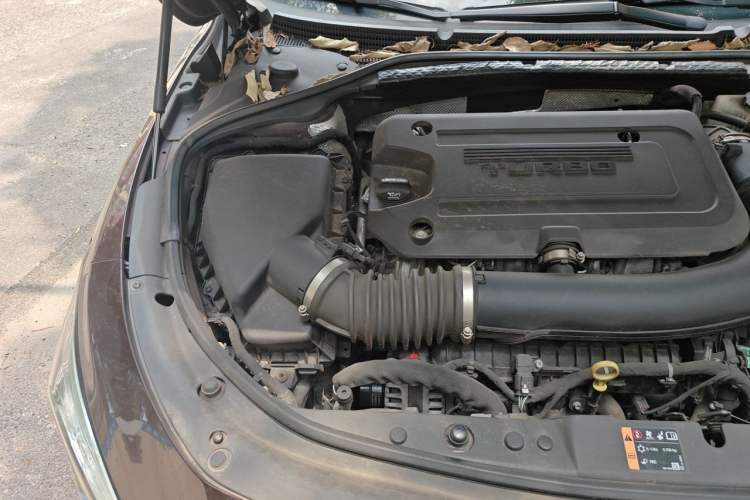 Used Buick LaCrosse 2022 Avenir Flagship Model Engine Bay Right