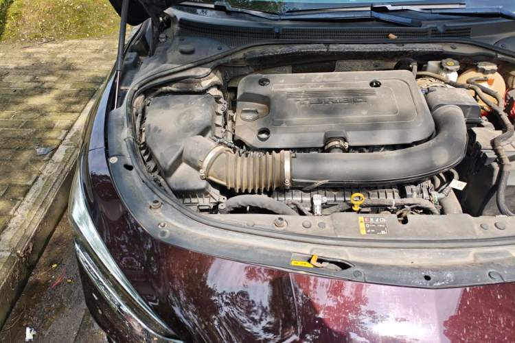 Used Buick LaCrosse 2022 Avenir Avia First Edition Engine Bay Right