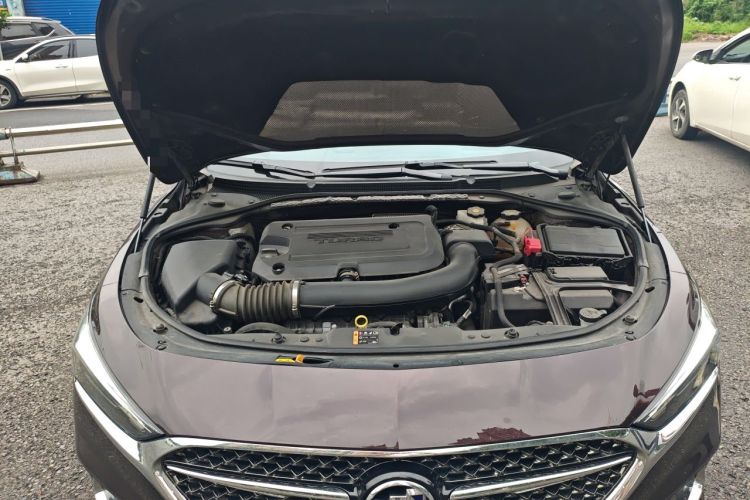 Used Buick LaCrosse 2022 Avenir Avia First Edition Engine Bay