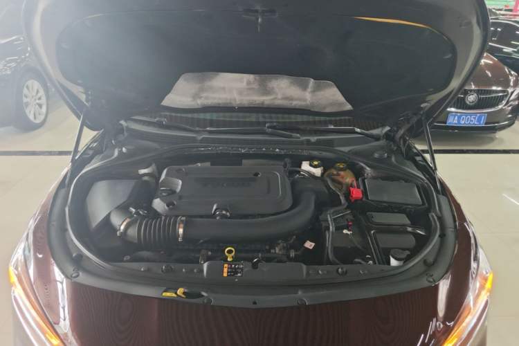 Used Buick LaCrosse 2022 Avenir Avia First Edition Engine Bay
