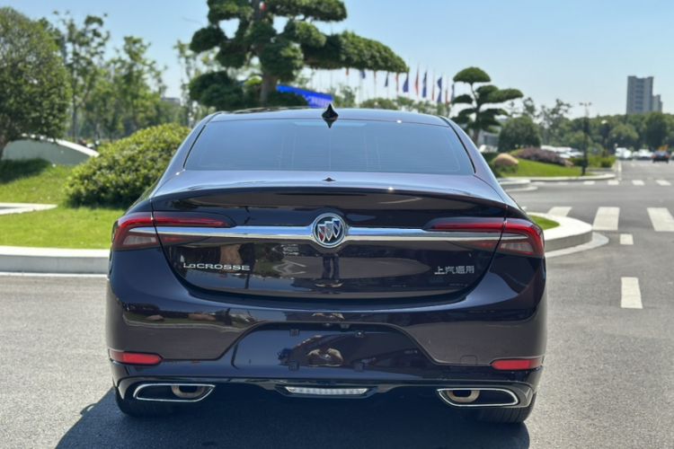 Used Buick LaCrosse 2022 Avenir Avia First Edition Exterior 2