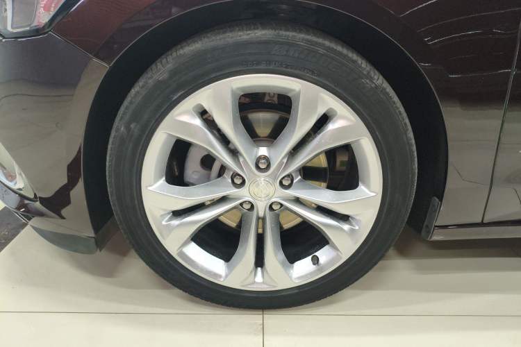 Used Buick LaCrosse 2022 Avenir Flagship Model Exterior 3