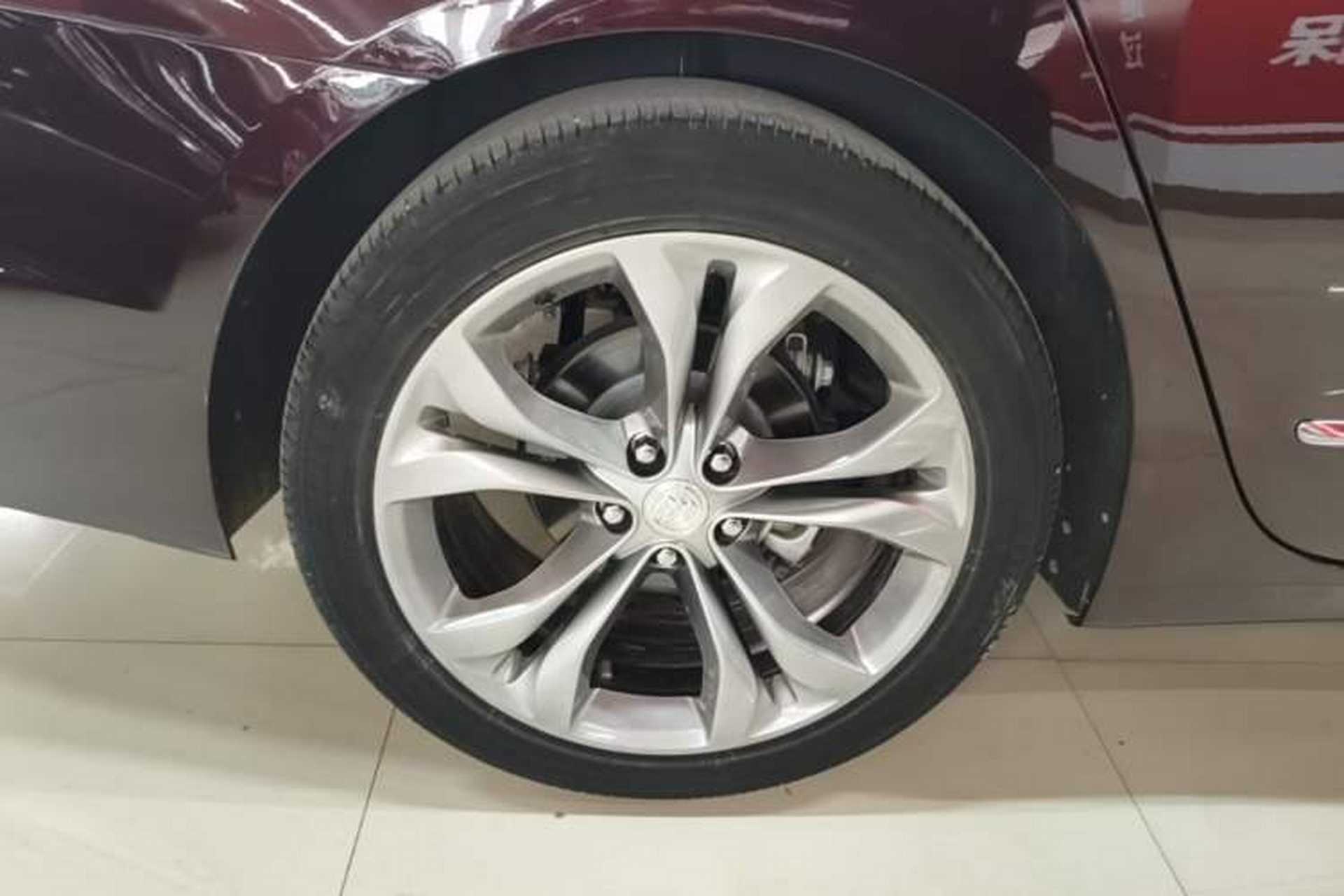 Used Buick LaCrosse 2022 Avenir Avia First Edition Exterior 4