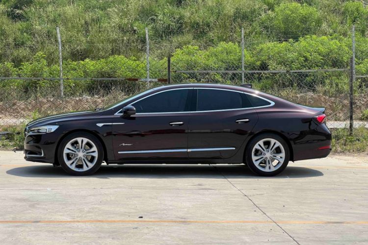 Used Buick LaCrosse 2022 Avenir Flagship Model Exterior 7
