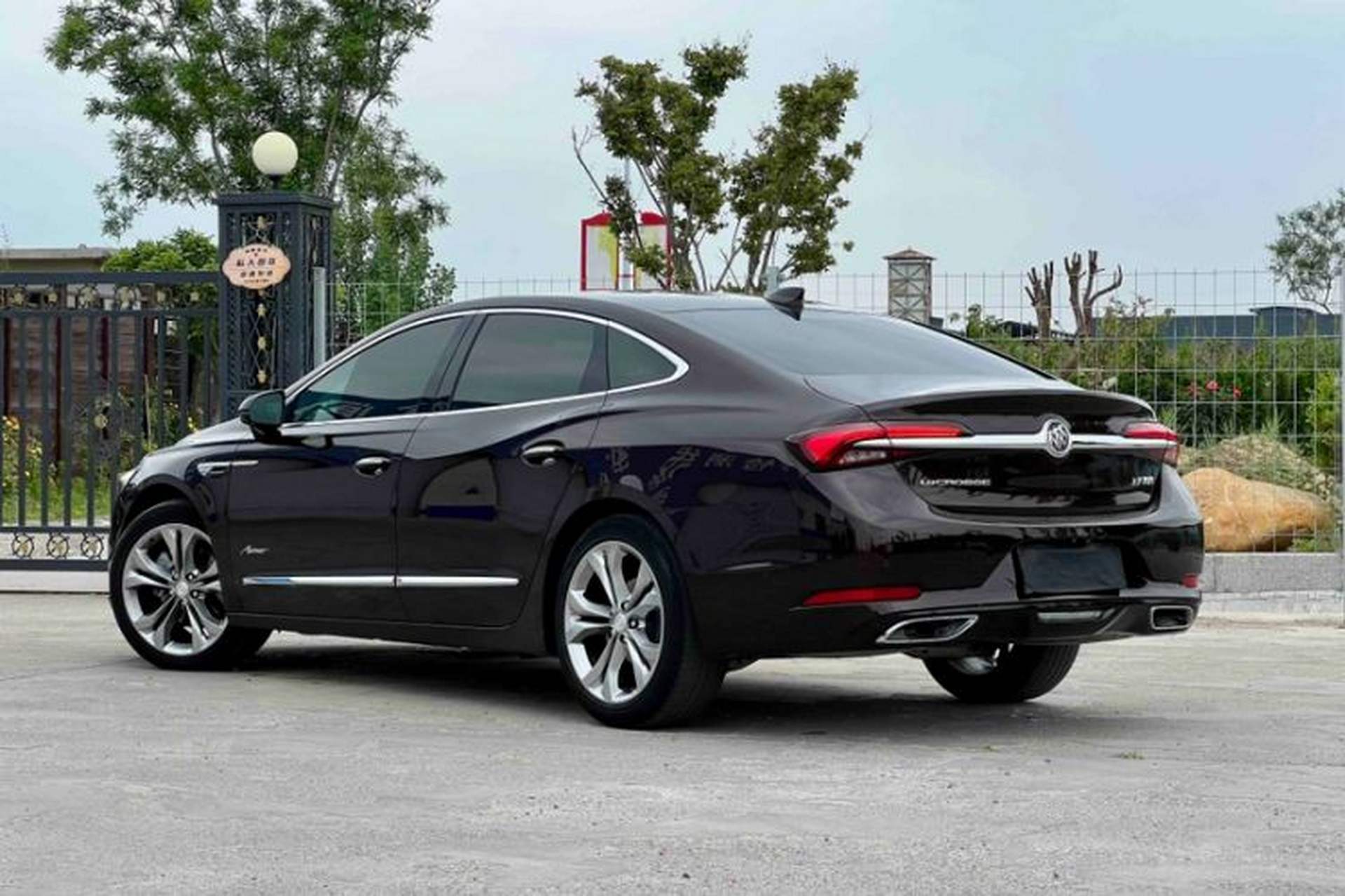 Used Buick LaCrosse 2022 Avenir Avia First Edition Exterior 7