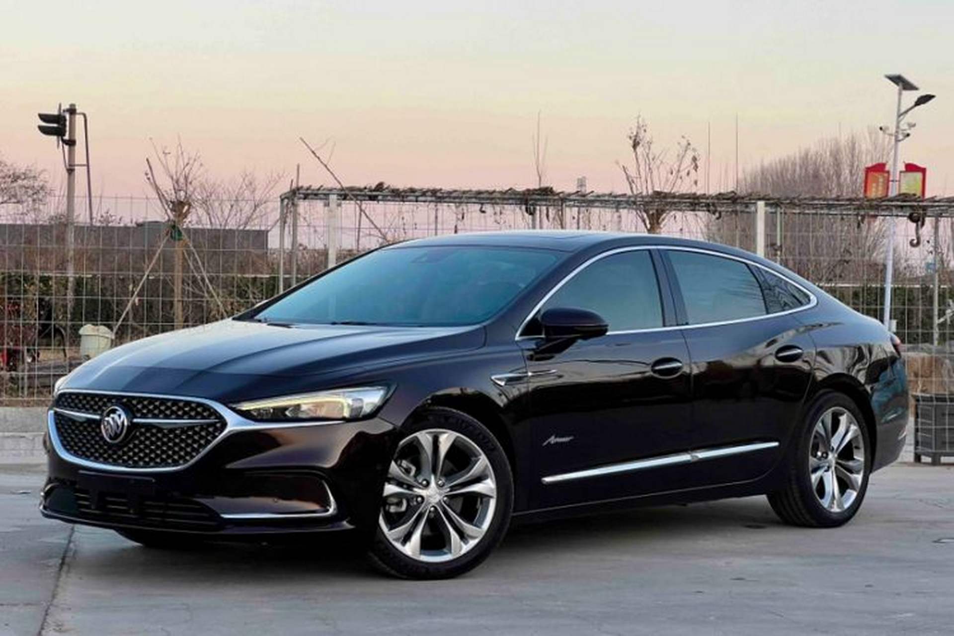 Used Buick LaCrosse 2022 Avenir Flagship Model Front Left 45 Deg
