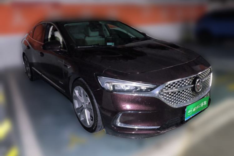 Used Buick LaCrosse 2022 Avenir Avia First Edition Front Right 45 Deg