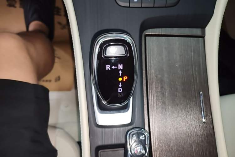 Used Buick LaCrosse 2022 Avenir Flagship Model Gear Lever
