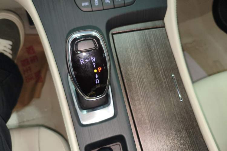 Used Buick LaCrosse 2022 Avenir Flagship Model Gear Lever