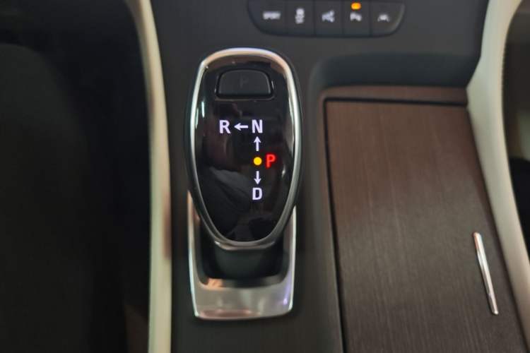 Used Buick LaCrosse 2022 Avenir Avia First Edition Gear Lever
