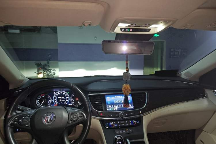 Used Buick LaCrosse 2022 Avenir Avia First Edition Headliner