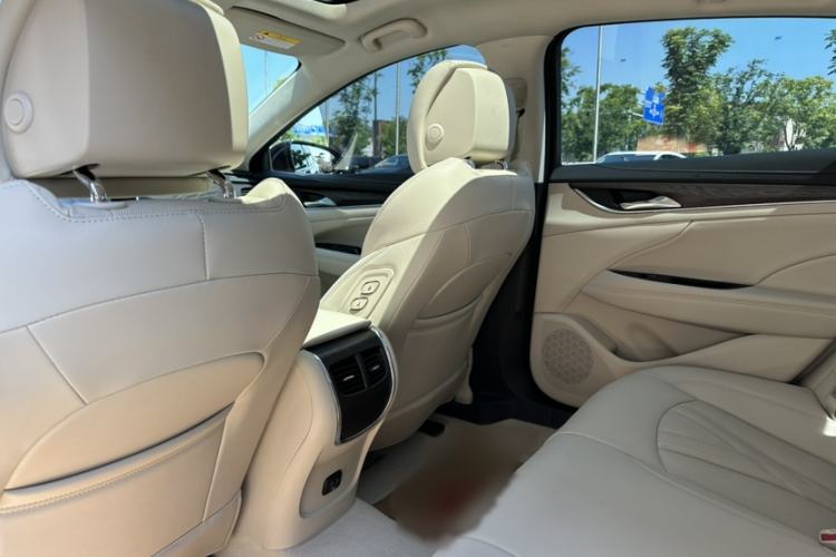 Used Buick LaCrosse 2022 Avenir Avia First Edition Interior 1