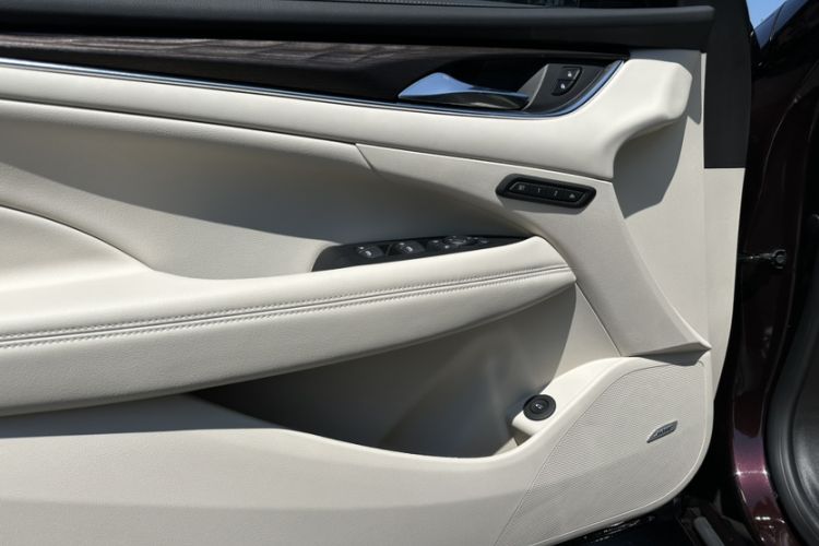 Used Buick LaCrosse 2022 Avenir Avia First Edition Interior 2