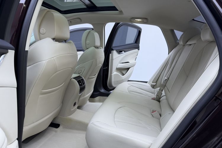 Used Buick LaCrosse 2022 Avenir Avia First Edition Interior 7