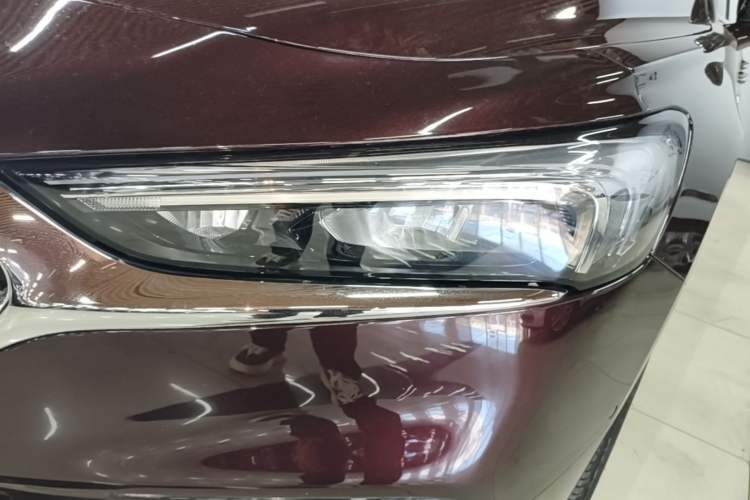 Used Buick LaCrosse 2022 Avenir Avia First Edition Left Front Headlight