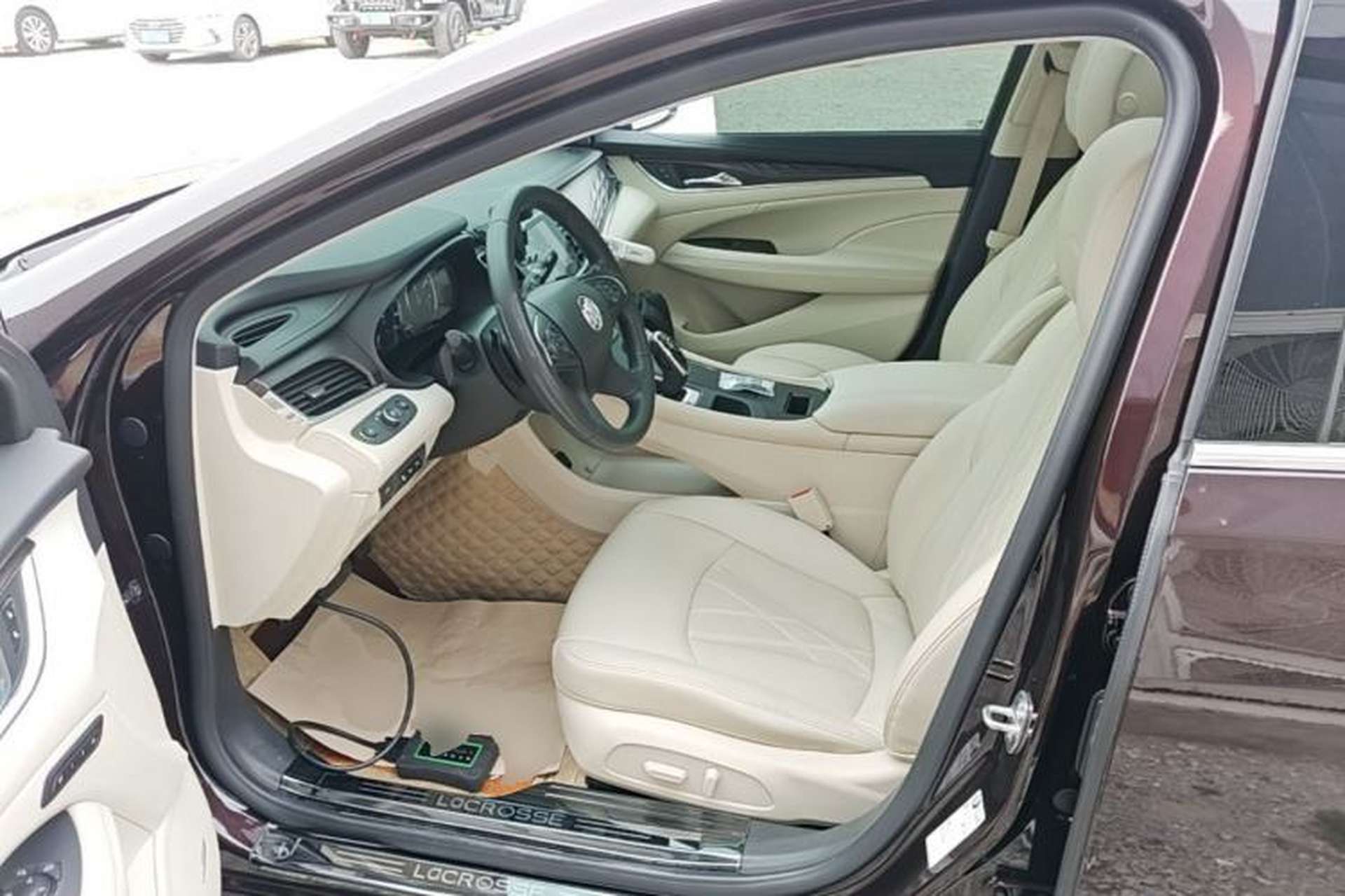 Used Buick LaCrosse 2022 Avenir Avia First Edition Left Front Seat