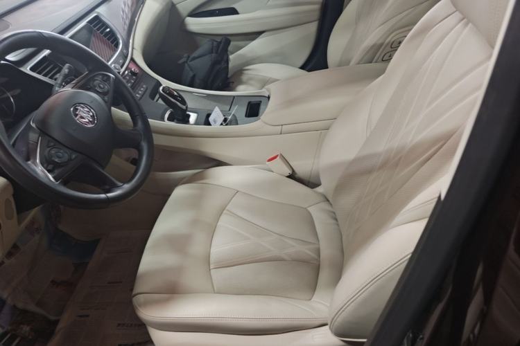 Used Buick LaCrosse 2022 Avenir Avia First Edition Left Front Seat