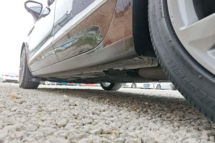 Used Buick LaCrosse 2022 Avenir Avia First Edition Left Side Sill