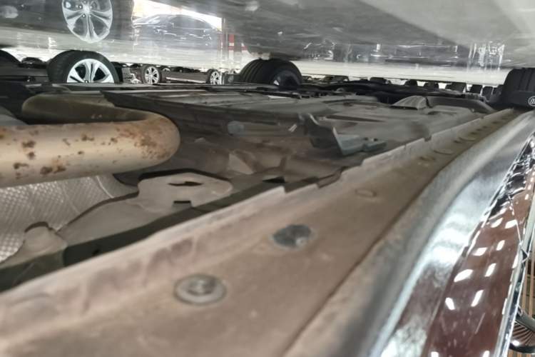 Used Buick LaCrosse 2022 Avenir Avia First Edition Left Side Sill