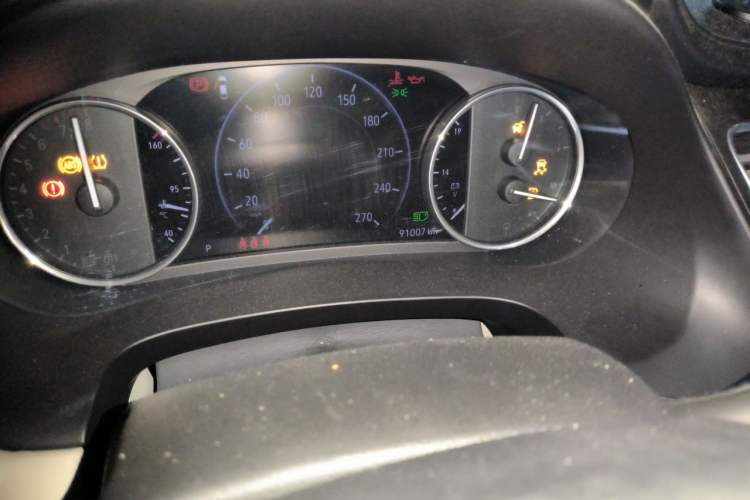 Used Buick LaCrosse 2022 Avenir Avia First Edition Odometer Close Up
