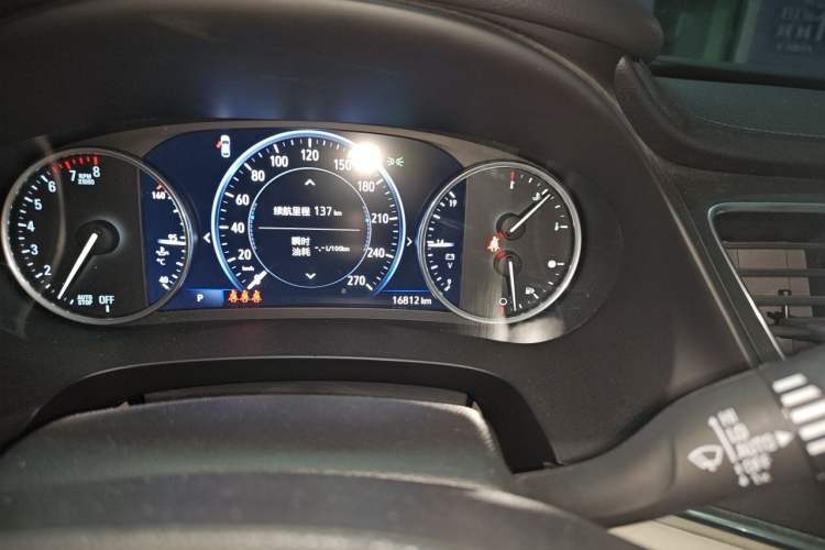 Used Buick LaCrosse 2022 Avenir Avia First Edition Odometer Close Up