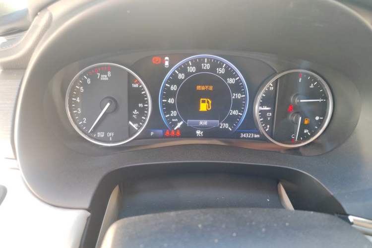 Used Buick LaCrosse 2022 Avenir Avia First Edition Odometer Close Up
