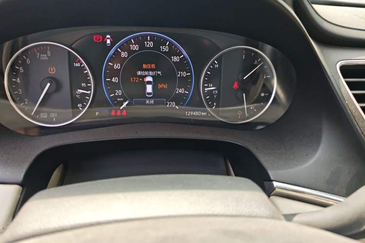 Used Buick LaCrosse 2022 Avenir Avia First Edition Odometer Close Up