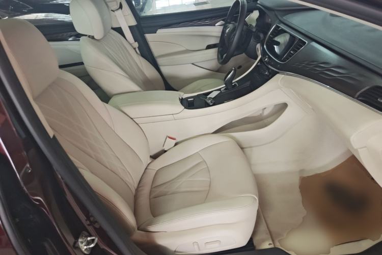 Used Buick LaCrosse 2022 Avenir Avia First Edition Right Front Seat