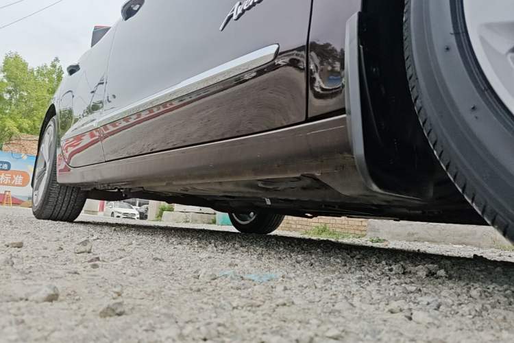 Used Buick LaCrosse 2022 Avenir Avia First Edition Right Side Sill