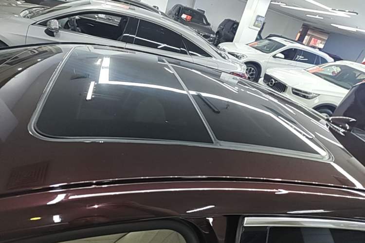 Used Buick LaCrosse 2022 Avenir Avia First Edition Roof