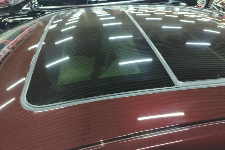 Used Buick LaCrosse 2022 Avenir Flagship Model Roof