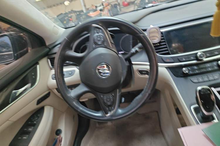 Used Buick LaCrosse 2022 Avenir Flagship Model Steering Wheel