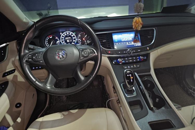 Used Buick LaCrosse 2022 Avenir Avia First Edition Steering Wheel