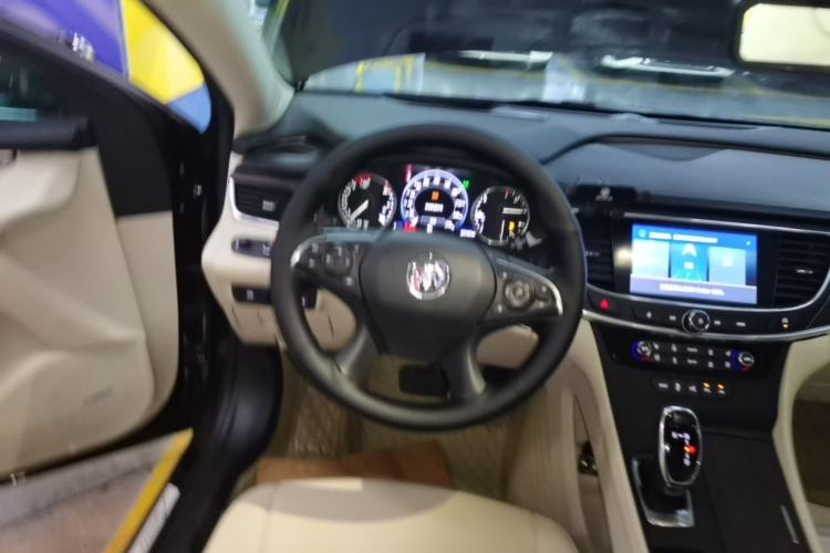 Used Buick LaCrosse 2022 Avenir Avia First Edition Steering Wheel