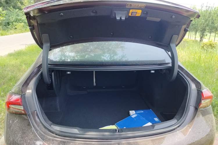 Used Buick LaCrosse 2022 Avenir Avia First Edition Trunk