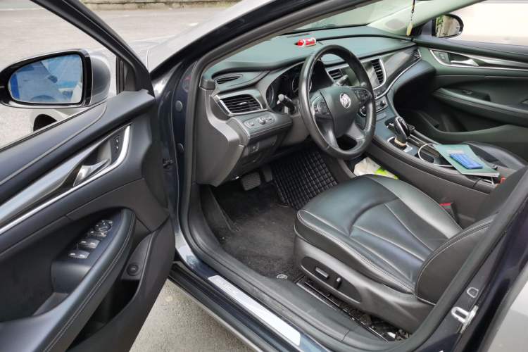 Used Buick LaCrosse 2022 552T Luxury Version Driver Seat