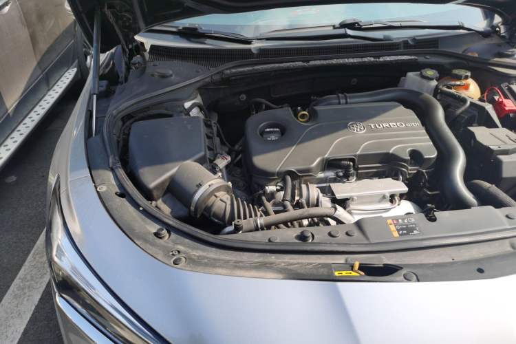 Used Buick LaCrosse 2022 552T Luxury Version Engine Bay Right