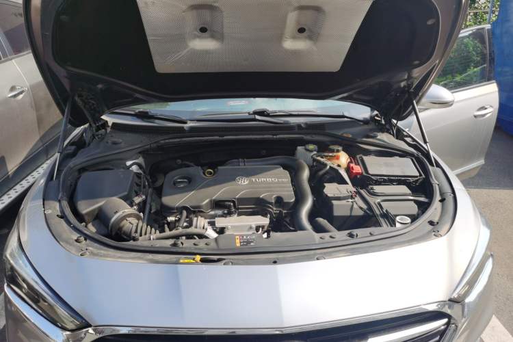 Used Buick LaCrosse 2022 552T Luxury Version Engine Bay