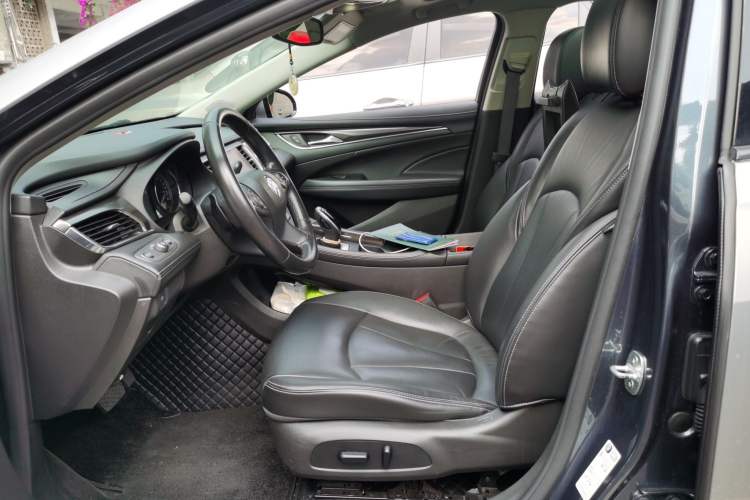 Used Buick LaCrosse 2022 552T Luxury Version Left Front Seat