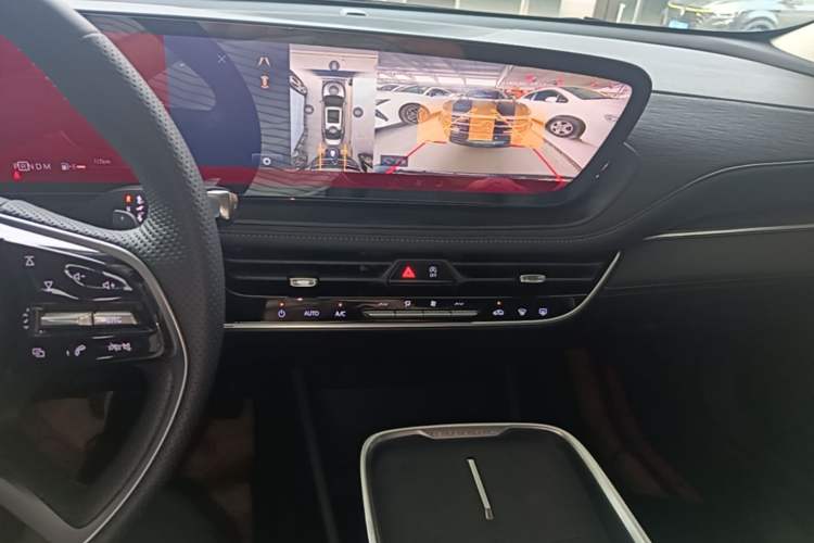Used Buick LaCrosse 2023 28T Prestige Edition Audio And AC Panel