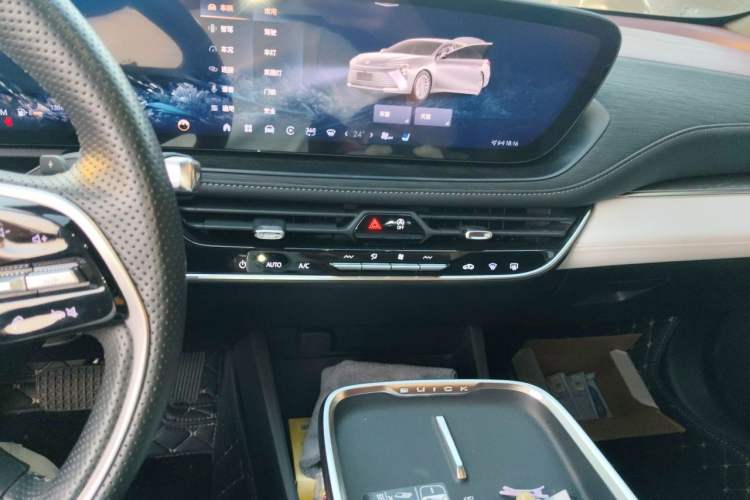 Used Buick LaCrosse 2023 28T Prestige Edition Audio And AC Panel