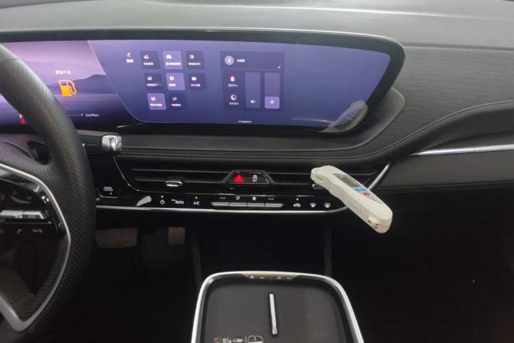 Used Buick LaCrosse 2023 28T Prestige Edition Audio And AC Panel