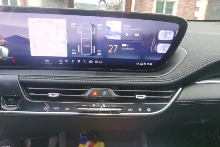 Used Buick LaCrosse 2023 28T Prestige Edition Audio And AC Panel
