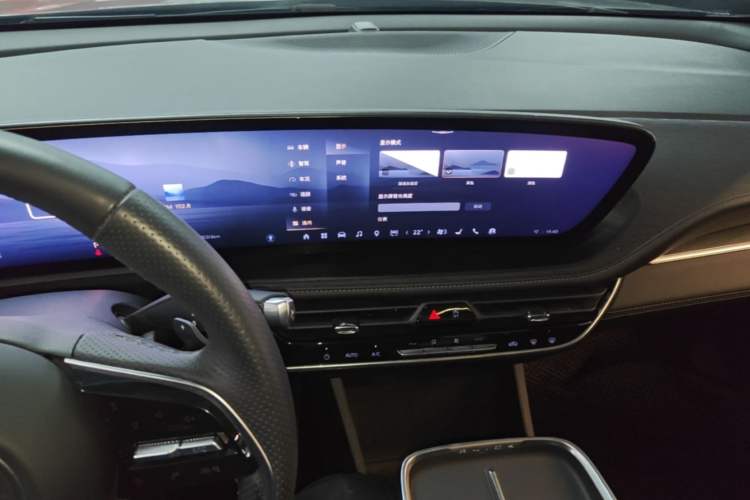 Used Buick LaCrosse 2023 28T Prestige Edition Audio And AC Panel